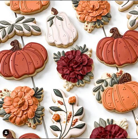 Custom Sugar Cookies. I’m in love with this color scheme. Harvest colors. It came out so bold and pretty and fall. And I was so excited to use my greenery cutter from @6bittersweets. Fall Floral Cookies Decorated, Fall Desserts Decorated, Mum Cookies Decorated, Fall Baby Shower Color Scheme, Fall Leaves Cookies Decorated, Minimalist Cupcakes Design, Autumn Cookies Decorated, Fall Leaves Cookies, Fall Wedding Cookies