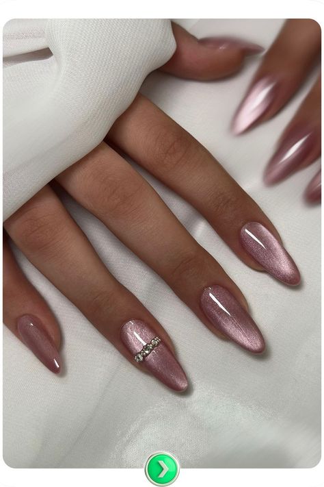 Metallic rose nails with a shimmering finish, offering a professional yet stylish option. The metallic hue is modern and chic, adding a pop of color suitable for the office. Professional Nails For Work, Nails For Work, Mauve Nails, Luxury Press On Nails, Work Nails, Rose Nails, Womens Nails, Classy Nails, Office Attire