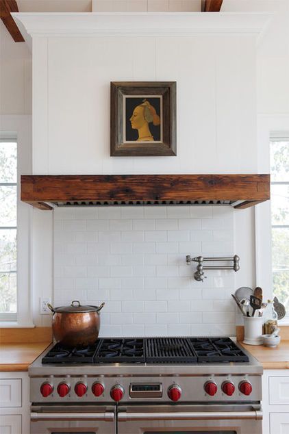 Farm Kitchen Ideas, Kitchen Vent Hood, Oven Hood, Kitchen Vent, Wood Range Hood, Kitchen Transitional, Kitchen Range Hood, Kitchen Hoods, Farm Kitchen