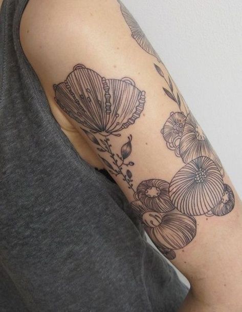 Tatouage bras original Freedom Tattoo, Botanisches Tattoo, Poppy Flower Tattoo, Tattoos Pinterest, Tato Minimal, Kunst Tattoos, Muster Tattoos, Geniale Tattoos, Estilo Real