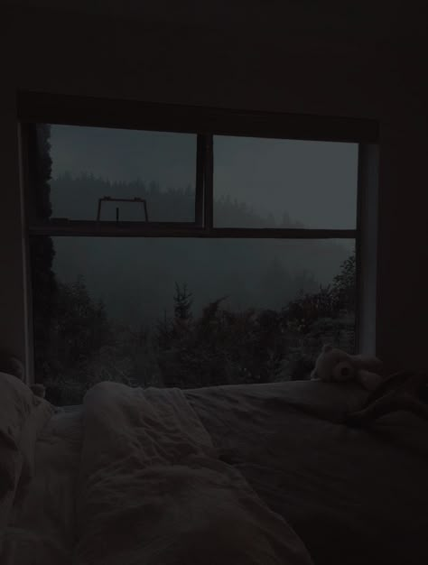 Night Aesthetic Nature, Dark Naturalism, Rainy Day Aesthetic, Day Aesthetic, Dark Green Aesthetic, Dark Paradise, Aesthetic Nature, Cozy Aesthetic, Window View