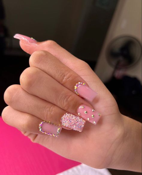 Simple Spring Nail Ideas, Nail 2023 Spring, Nail Colors Spring, Turquoise Acrylic Nails, Nails And Makeup, Spring Nails 2020, Short Pink Nails, Makeup 2023, Thermal Nails