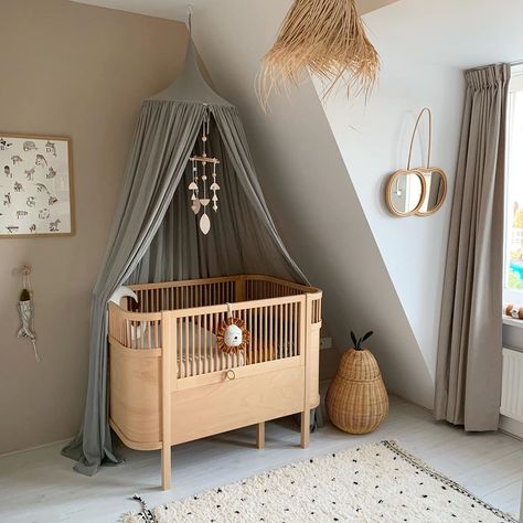 Small Baby Room, Cozy Baby Room, Bed Crib, Baby Aesthetic, Newborn Room, Baby Barn, Baby Zimmer, Kids Bedroom Inspiration, Nursery Room Design