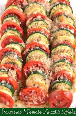 Tomato Zucchini Bake, Zucchini And Summer Squash, Zucchini And Tomato, Baked Parmesan Tomatoes, Zucchini Bake, Wallpaper Food, Resep Diet, Veggie Side Dishes, Summer Squash