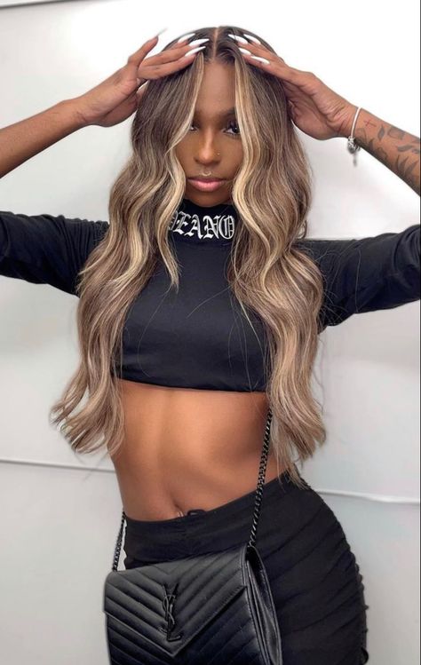 Blonde Closure Sew In, Brownish Blonde Hair Color, Brown Skin Blonde Hair, 16 Inch Hair Extensions, Clips Hairstyles, Hair Clips Hairstyles, Silver Hair Clips, Ciara Hair, Blonde Hair Types