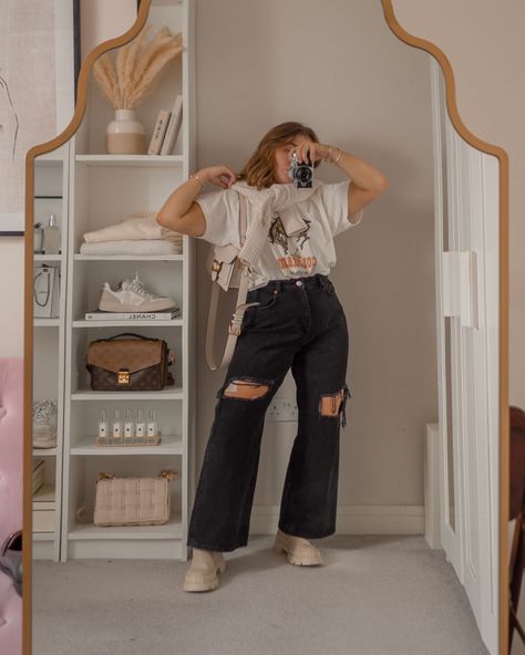 Midsize Valentines Outfits, Everyday Outfits Summer Midsize, 2023 Midsize Outfits, Autumn Outfits For Midsize, Autumn Outfit Inspo Midsize, Spring 2023 Outfits Midsize, Outfit Ideas Midsize Winter, Jean Outfits Midsize, Black Jeans Outfit Midsize