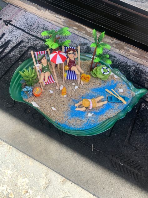 Beach Fairy Garden Ideas, Coastal Fairy Garden, Fishing Fairy Garden Ideas, Beach Theme Miniature Garden, Beach Fairy Garden, Fairy Garden Plants, Miniature Garden, School Projects, Fairy Garden