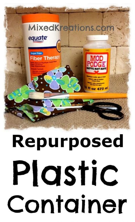 Plastic Lid Art, Reuse Plastic Containers Creative Ideas, Upcycle Plastic Containers, Reuse Plastic Containers, Classy Cardigan, Plastic Container Crafts, Recycle Craft Projects, Spindle Crafts, Chocolate Biscotti