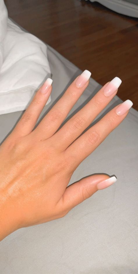 White Ambra Acrylic Nails, Pink And White Gradient Nails, Natural Ombre Acrylic Nails, Pink And White Nails Coffin, Simple Pink And White Nails, Dear Nails, Milk Pink Nails, Ombré Coffin Nails, Ombré Coffin