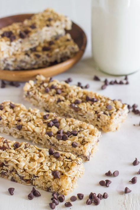 Chocolate Chip Granola Bar Recipe, Chewy Chocolate Chip Granola Bars, Granola Bar Recipe Chewy, Quaker Chewy Granola Bars, Chocolate Chip Granola, Staple Foods, Chocolate Chip Granola Bars, No Bake Granola Bars, Baked Granola