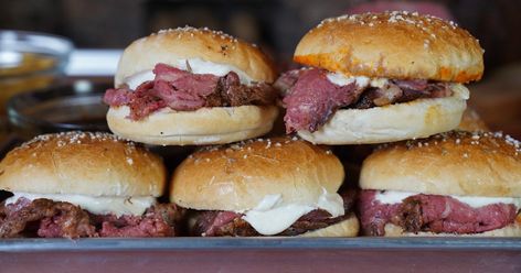 Serve up classic, spicy and meaty roast beef on weck for game day. Grilled Bologna, Beef On Weck Recipe, Bologna Sandwich, Steak Rubs, Roast Beef Sandwiches, Prepared Horseradish, Horseradish Sauce, Beef Sandwich, Football Food