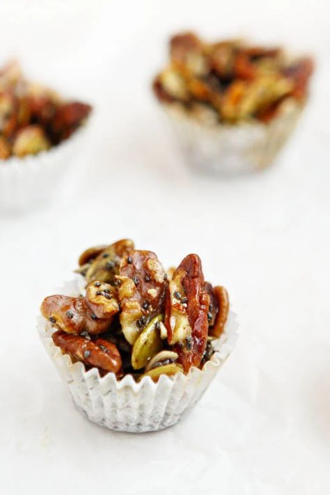 Salted Vanilla Maple Nut and Seed Clusters | Good Life Eats Keto Nut And Seed Clusters, Nut And Seed Clusters, Nut Clusters Healthy, Nut Gift Ideas, Nut Appetizers, Nut Cups Recipe, Maple Nut Goodies, Nuts And Seeds Recipes, Nut Cluster Recipe