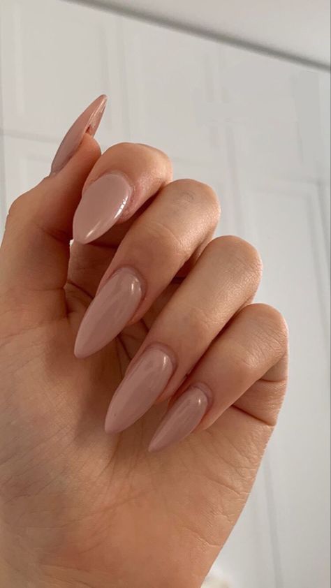 Beauty Nails Design, Almond Shape Nails, Blush Nails, Fall Acrylic Nails, Almond Nails Designs, Minimalist Nails, Fire Nails, Chic Nails, Pretty Acrylic Nails