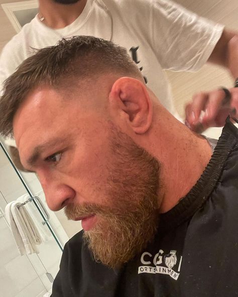 Conor McGregor shows off new look haircut as UFC star returns to gym Conor Mcgregor Haircut, Conor Mcgregor Hairstyle, Crew Cut Hair, Barber Tips, Short Hair With Beard, Smooth Talker, Men Hair Color, New Haircut, Men Haircut Styles