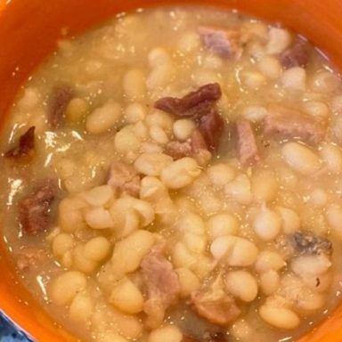 GARLIC PARMESAN PORK CHOP RECIPE - Delish Grandma's Recipes Great Northern Bean Soup, Northern Bean Soup, Crockpot Beans, Ham Hock Soup, White Beans And Ham, Beans And Ham, Pot Beans, Navy Beans, Grandma's Recipes