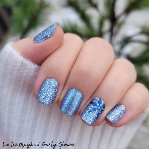 Ice Ice Maybe Color Street Combo, Color Street Winter Nails, Sns Nails Colors, Sns Nails, Nail Color Combos, Nail Polish Art, Nail Polish Strips, Accent Nails, Color Street Nails