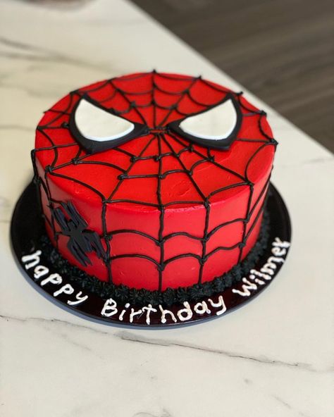 Spider Man Cake Simple, Birthday Cake With Spiderman, Cake Of Spiderman, Men Birthday Cakes Simple, Cute Spiderman Cake, Marvel Birthday Cake Simple, Spiderman Bday Cake, Cake Ideas Spiderman, Spiderman Birthday Cake Easy