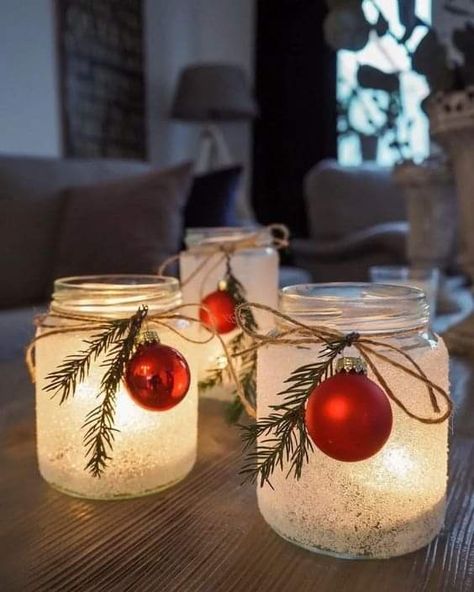 Mason Jar Christmas Crafts, Christmas Mason Jars Diy, Wine Bottle Crafts Christmas, Christmas Candle Decorations, Winter Decoration, Christmas Mason Jars, Christmas Jars, Holiday Crafts Christmas, Christmas Crafts Decorations