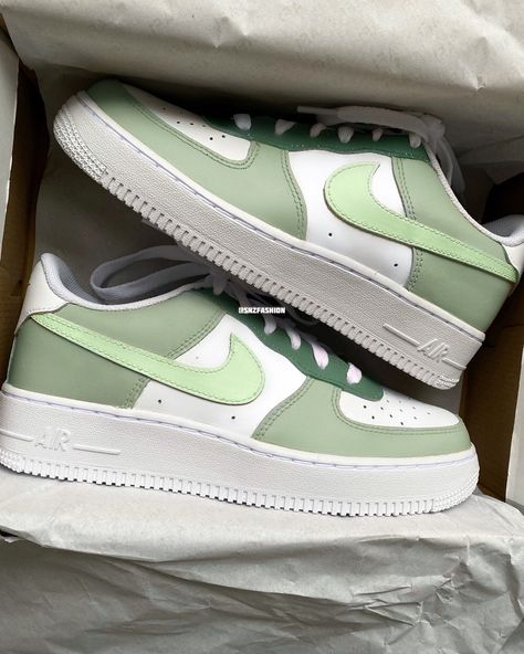 GREEN EARTH TONE NIKE AIR FORCE Earth Tone Shoes, Green Air Force, Earth Tone Clothes, Green Earth Tone, Painted Nikes, Nike Air Force 1 Custom, Custom Painted Shoes, Perfect Sneakers, Green Earth