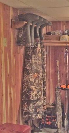 Hunting Gear Storage, Hunting Room Decor, Hunting Storage, Hunting Cabin Decor, Gear Room, Hunting Diy, Deer Camp, Fishing Room, Hunting Room