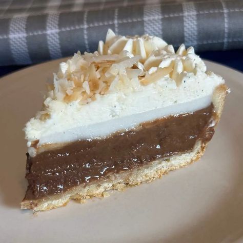 Haupia Pie Recipe, Haupia Desserts, Pumpkin Haupia Pie Recipe, Teds Bakery Chocolate Haupia Pie, Haupia Recipe, Chocolate Haupia Pie Hawaii, Haupia Pie, Hawaiian Desserts, Chocolate Banana Cake