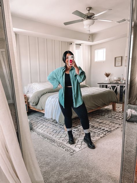 Cute Comfy Rainy Day Outfits, Cute Spring Outfits Plus Size, Toronto Outfits, Ootd Frio, Comfy Rainy Day Outfit, Rainy Day Work Outfit, Curvy Mom Outfits, Rainy Spring Outfit, April Outfits