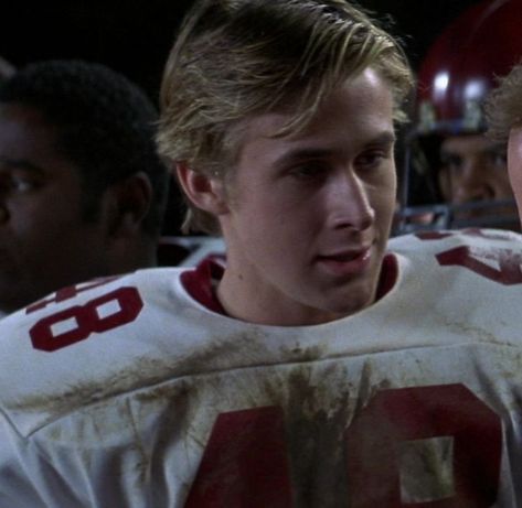 ryan gosling remember the titans 00s Film Pfp, Ryan Gosling Baby, Remember The Titans, Райан Гослинг, The Titans, Joe Keery, Romantic Movies, Bruce Wayne, Ryan Gosling