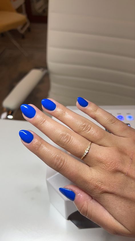 Vacation Nails One Color, Short Bright Blue Nails, Short Almond Royal Blue Nails, Duke Blue Nails, Colbolt Blue Nails Almond, Electric Blue Nails Short, Almond Royal Blue Nails, Blue Nails For Hoco, Megan Moroney Nails