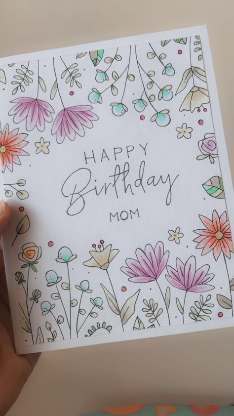 50 Birthday Card Diy, Cute Flower Birthday Card, Drawing For Grandma Birthday, B Day Cards For Mom, Mom Birthday Drawing, Mum Birthday Card Ideas, Happy Birthday Mom Drawing, Creative Birthday Cards For Mom, Birthday Card Mom