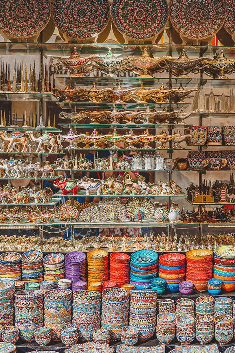 Historical Dubai: Best Traditional Souks | PurPurPurPur Dubai Habibi, Ethiopian Decor, Rich Dubai, Dubai Souk, Arabic Market, Dubai Traditional Food, Dubai Culture, Dubai Souk Market, Gold Souk Dubai