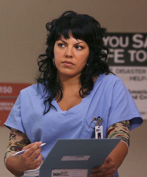 Callie Torres Deserved Better From Grey’s Anatomy #refinery29 https://www.refinery29.com/en-us/2021/01/10277379/callie-george-relationship-greys-anatomy-sara-ramirez-latina Greys Anatomy Callie, Grey's Anatomy Doctors, Justin Chambers, Callie Torres, Sara Ramirez, Greys Anatomy Characters, Greys Anatomy Memes, Cristina Yang, Sandra Oh