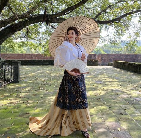 Maria Clara Dress Philippines, Philippines Clothes, Filipino Traditional Clothing, Philippines Dress, Philippines Outfit, Catriona Gray, Modern Filipiniana Dress, Filipino Clothing, Patrick Henry