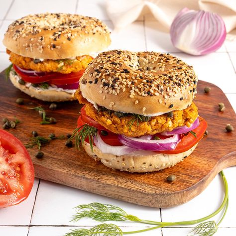 Salmon Patty Sandwich, Bagels With Cream Cheese, Salmon Patty, Everything Bagels, Salmon Sandwich, Salmon Croquettes, Bagel Cream Cheese, Red Onion Relish, Patties Recipe