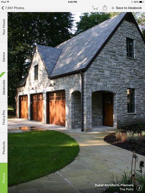 Stone garage Detached Garage Designs, Single Garage Door, Mansion Homes, Garage Plans Detached, Carriage House Garage, Carriage House Plans, Apartment Entryway, Garage Door Design, Wooden Garage