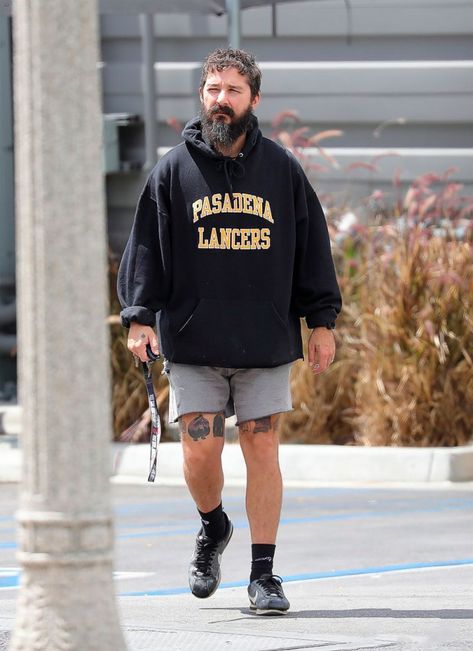 Shia Labeouf 2023, Shia Labeouf Style, Nike Cortez Outfit, Minimal Streetwear, Shia Labeouf, Hipster Man, Mens Spring Fashion, Street Style Outfits Men, Mens Outfit Inspiration