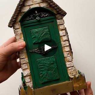 Cardboard House Diy, Pizza Box Crafts, Miniature Cardboard, Cardboard Decor, Cardboard Creations, 100k Views, Box Craft, Diy Craft Ideas, Pizza Box