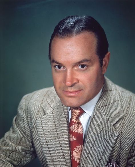 Bob Hope (1903-2003) Born on May 29. Hope Pictures, 1940s Movies, Biography Movies, Hope Photos, Bob Hope, Classic Movie Stars, People Of Interest, Hollywood Legends, Classic Movies