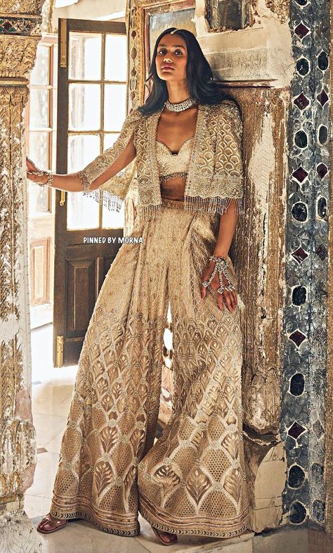 Tarun Tahiliani - India 🇮🇳 Pants Photography, Indian Outfits Modern, Indian Bridesmaid Dresses, Trendy Outfits Indian, Lehenga Designs Simple, Cocktail Outfit, Indian Dresses Traditional, Traditional Indian Outfits, Tarun Tahiliani