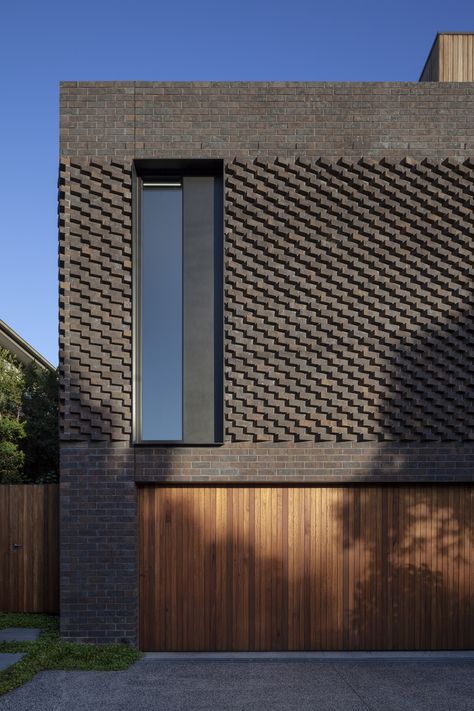 House Front Facade, Futurist Architecture, London Brick, Melbourne Architecture, Brick Works, Front Facade, Brick Cladding, Brick Detail, Casa Country