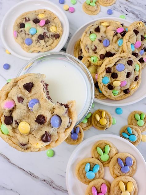 Easter M&M Cookies are made with a rich and chewy cookie base that's loaded with Chocolate Chips and Pastel Colored M&Ms making them the perfect cookies for Easter! | easter m m cookies recipe | easy easter cookie decorating ideas | easy easter cookies for kids | easy easter cookies simple | easy easter cookies decorated ideas | easy easter cookies decorated | easter bunny cookies | m&m bunny cookies | easter m m cookies M M Cookies Recipe Easy, Easter Cookie Decorating Ideas, Easter Cookies For Kids, Easter Cookies Decorated Ideas, Bunny Cookies Easter, Easter Cookies Decorated, Easter Chocolate Chip Cookies, Chocolate Chip Pan Cookies, Easy Easter Cookies