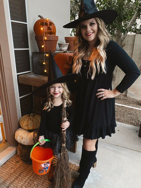 Mommy Daughter Witch Costume, Family Witches Costume, Family Witch Theme Costumes, Easy Mom And Daughter Halloween Costumes, Mom Daughter Witch Costume, Mom And Daughter Matching Costumes, Mother Daughter Witch Costumes, Mom And Daughter Witch Costumes, Mommy And Me Witch Costume