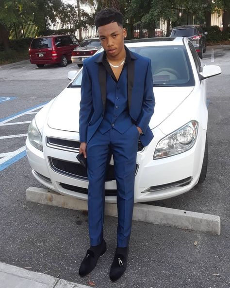 Navy blue suit with black trim Blue Prom Dress And Suit, Prom Suits For Black Guys, Dark Blue Prom Suits, Prom Dress And Suit, Navy Blue Prom Suit, Navy Blue Prom Suits, Blue Suit Black Tie, Formal Suit Women, Homecoming Guys Outfits