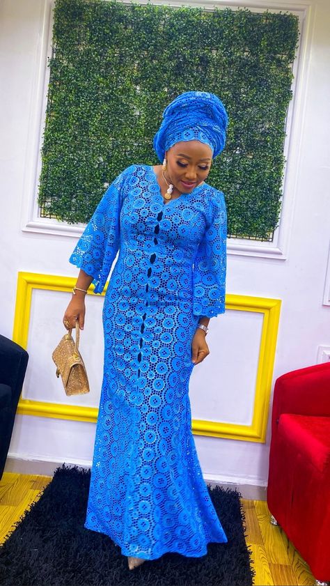 Lace Style Asoebi, Africa Lace Dress Nigerian Fashion, Sample Lace Styles Nigeria, Foil Lace Styles, Lace Net Dress Styles, Latest A Shape Lace Gown, Nigeria Styles Woman Dresses, Lace Gown Styles For Big Madam, Net Bubu Gown Styles