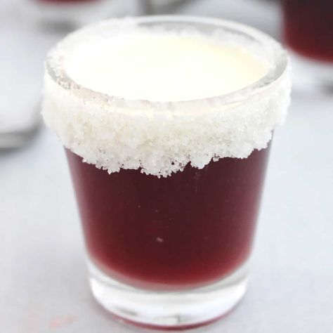 Chambord Shots Chambord Shots, White Shots, Jammy Dodgers, Christmas Shots, Raspberry Cookies, Raspberry Liqueur, Cookie Flavors, Shot Recipes, Festive Drinks