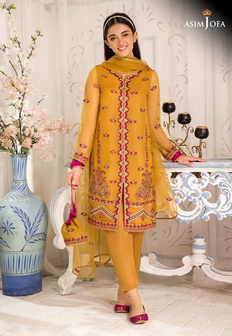 Open Shirt Designs Pakistani, Shirts Designs Pakistani, Pakistani Casual Dresses, Angrakha Style, Asian Designers, Cotton Silk Fabric, Asim Jofa, Open Shirt, Beige Outfit