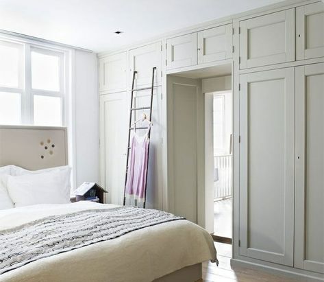 Tiny New York Apartments: 6 Tiny Studio Apartment Decorating Ideas | Bed Closet, Bedroom Built Ins, Closet Aesthetic, Built In Cupboards, Wall Closet, Build A Closet, Attic Remodel, Aesthetic Tiktok, Sopot