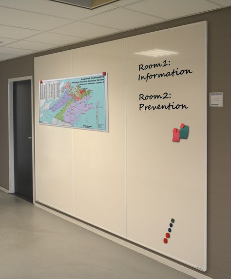 Whiteboard walls with a Softline profile. With our (white)board wall solutions you easily create endless writable and dry-erasable whiteboard surfaces. The whiteboard panels are made of highquality steel enamel. As a result, the panels are suitable for intensive use. The panels are magnetic and very durable. The walls are available in different sizes and writing surfaces: white enamel, green and grey chalk and grey metalic. The whiteboard walls can also be custom made. White Board Wall, Brainstorming Room, Whiteboard Wall, Wall Writing, Family Calendar, Board Wall, Writing Boards, Whiteboard, White Board