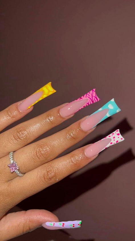 Xl Freestyle Nails, Tapered Duck Nails Long, Xl Duck Nails, Tapered Duck Nails, Exotic Birthday Nails, Charm Nails, Acrylic Nail Designs Coffin, Acrylic Nail Set, Punk Nails