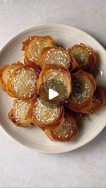 Filo Pastry Recipes, Filo Pastry, Honey Butter, Pastry Recipes, Baklava, Puff Pastry, Food Hacks, Nutella, Biscuits