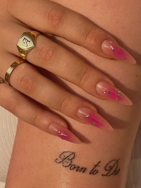 My new tattoo and nails 💒 L'appel Du Vide Tattoo, Aura Nails Chrome, Pink Aura Nails, Lana Del Rey Core, Rey Core, Spine Tattoo Quotes, Maching Tattoos, Amazing 3d Tattoos, Ray Tattoo